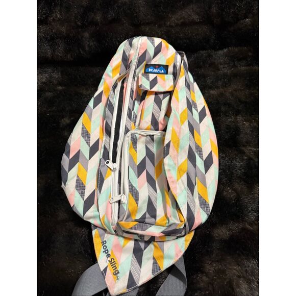KAVU Mini Rope Sling Pack with Adjustable One Size, Chevron Sketch - Picture 1 of 6